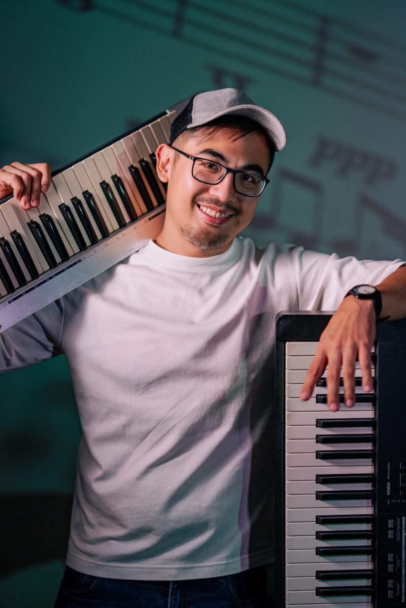SRMC Jordan Wei Musician with Keyboard